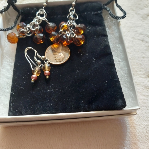 Earring pair - Picture 2 of 3